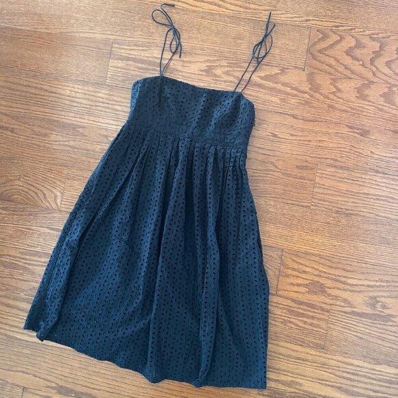 GAP Eyelet Cotton Spaghetti Strap Square Neck Above Knee Dress Size 10 Lined - Picture 2 of 14